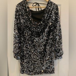 BNWT 4th RECKLESS Open Back Silver and Black Sequin Mini Dress Size SMALL